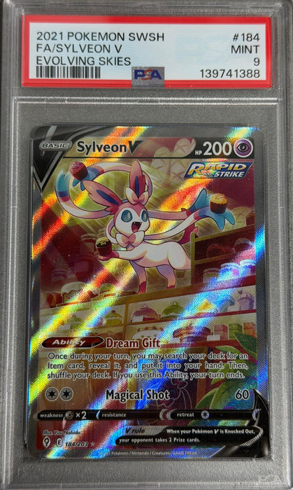 PSA 9 -Sylveon V  - Evolving Skies - #184 - 139741388